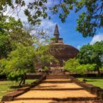 la Cultura y Tradiciones de Sri Lanka: monumentos religiosos, vibrantes festivales y celebraciones.