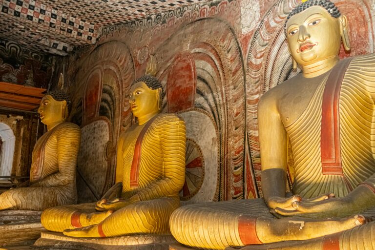 Cuevas budistas de Dambulla — imprescindibles al viajar a Sri Lanka